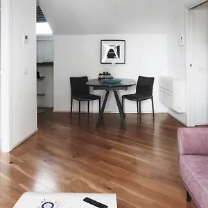 https://comecasa-prestigioso-attico-in-duomo.it-lombardy.com
